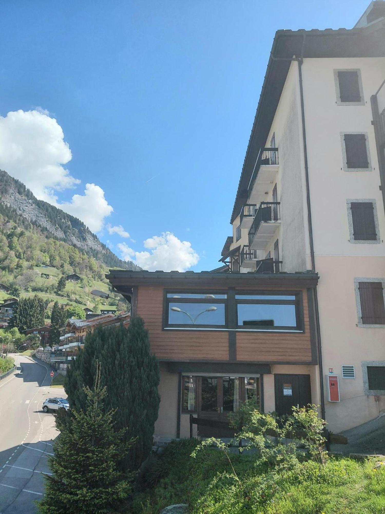 Hotel Le Montblanc Flumet Bagian luar foto
